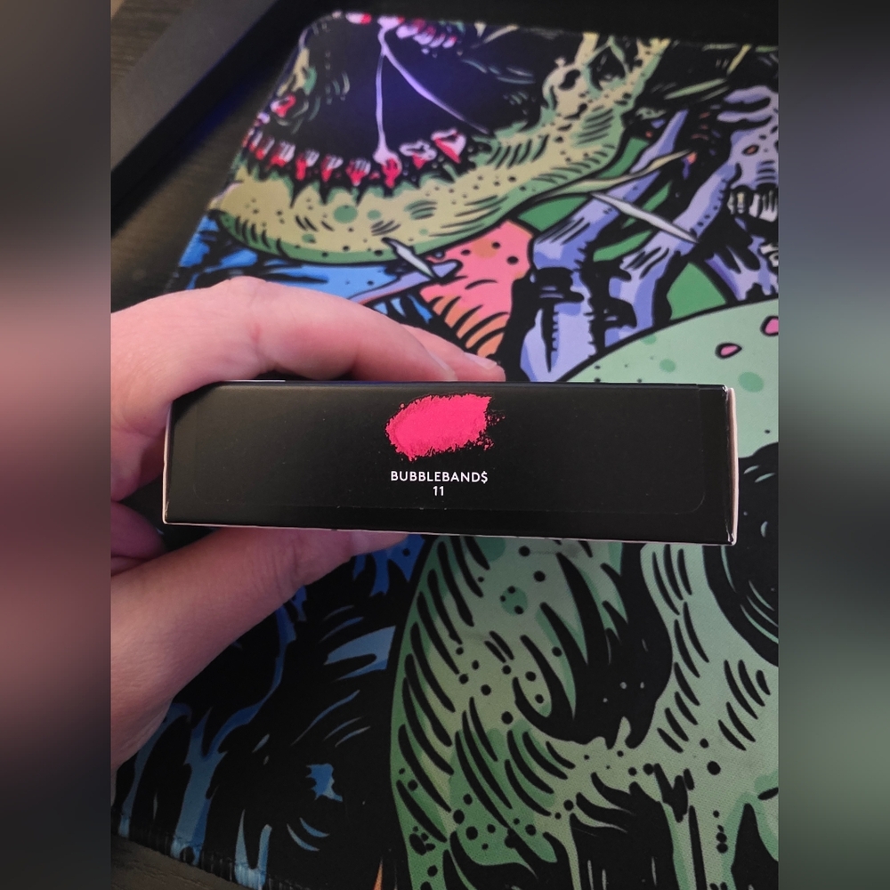 Fenty Beauty Suede Powder Blush in Bubblebands - Picture 2 of 5